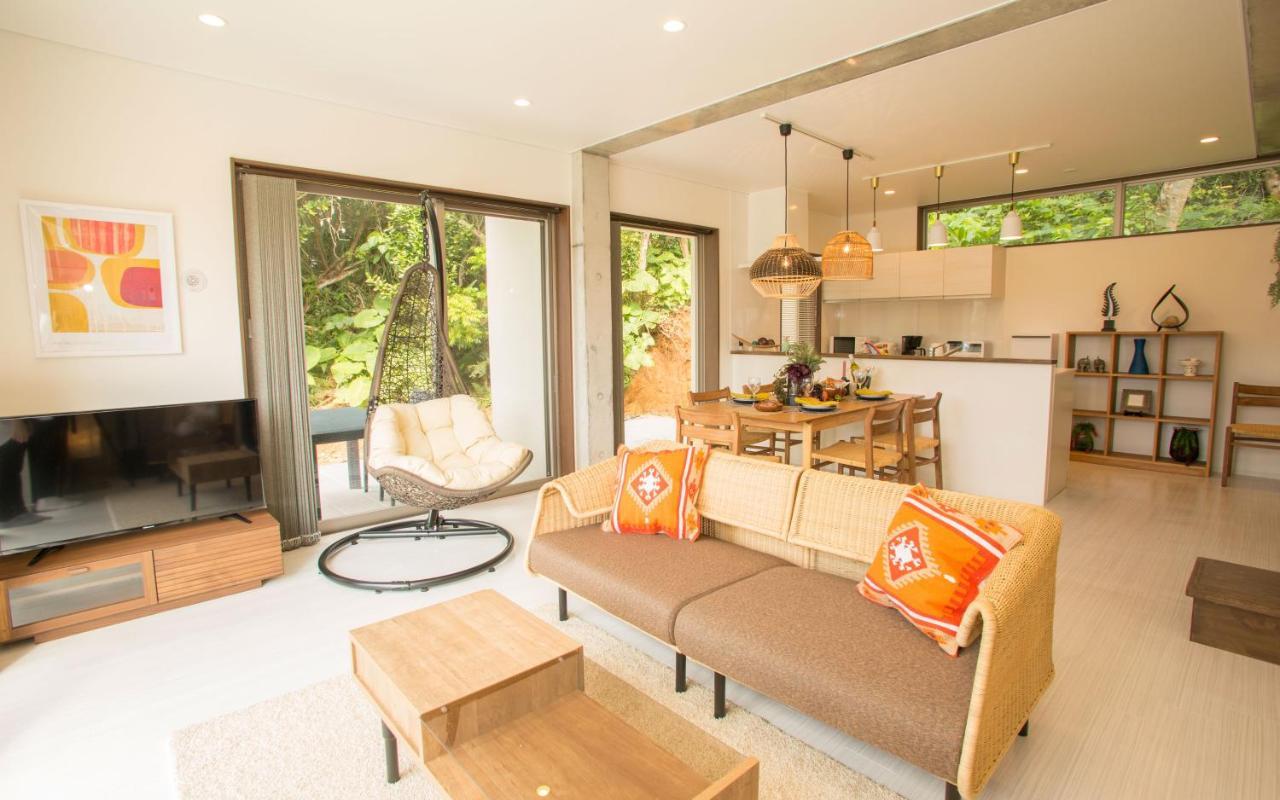 הוילה K'S Casa 恩納村 מראה חיצוני תמונה
